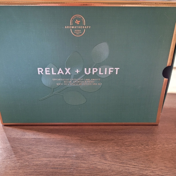 Bath And Body Works Aromatherapy Relax And Uplift Spa Set NWT - Picture 2 of 14